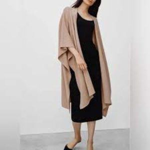 Aritzia Babaton Lenny Cape Wrap Cashmere/Wool Wrap sz xxs/xs